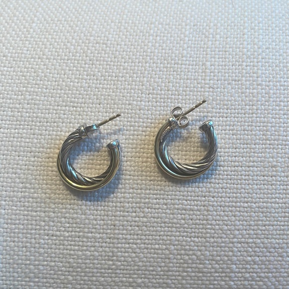 David Yurman Crossover Hoop Earrings in Sterling Silver with 18K Yellow Gold - Picture 4 of 7